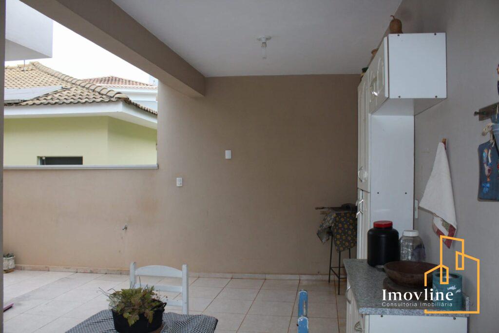 imagem área nos fundos casa monte verde