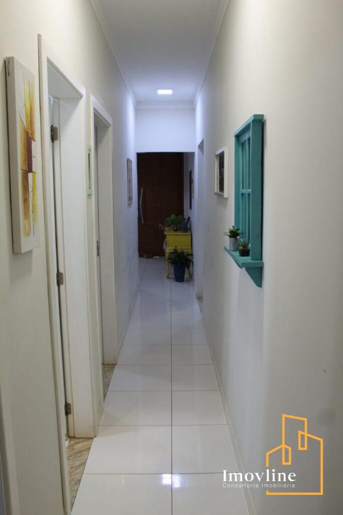 imagem corredor interno casa monte verde