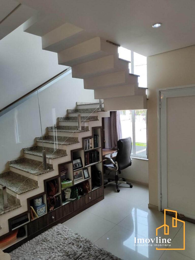 Escada de acesso aos dormitórios